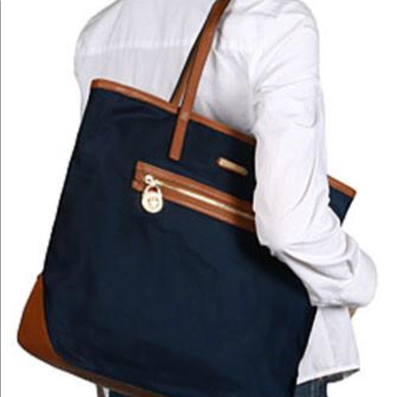 Michael Kors Handbags - Michael Kors tote bag